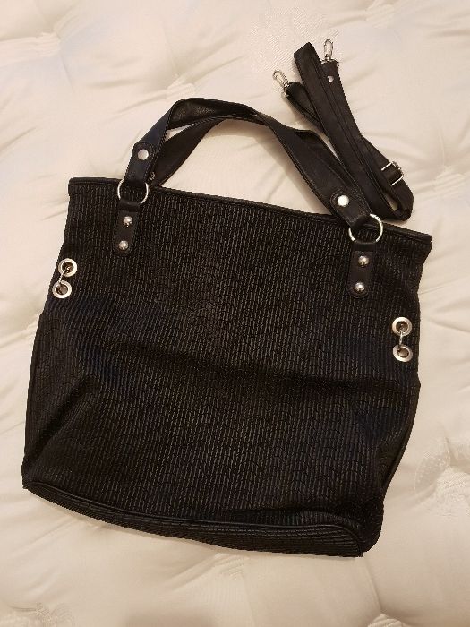 Голяма чанта в черно