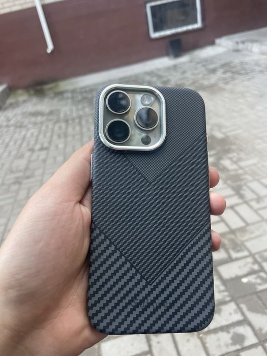 Продам Iphone 16 Pro