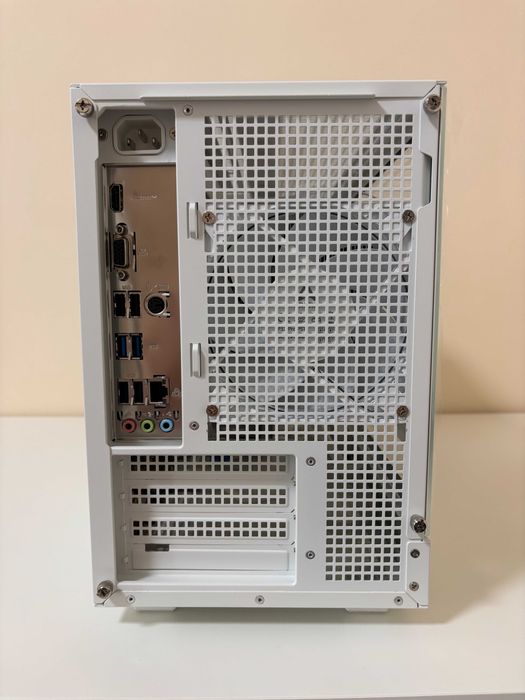 Настолен компютър Desktop PC