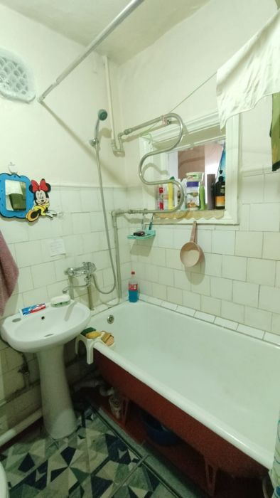 Продам 2ком.кв.на пр-т жамбыла дом 18