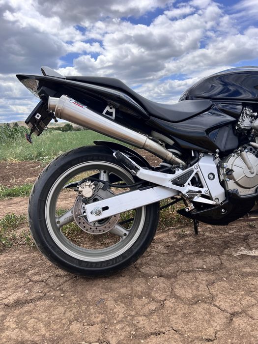 Honda Hornet 600 (sau schimb cu masină)