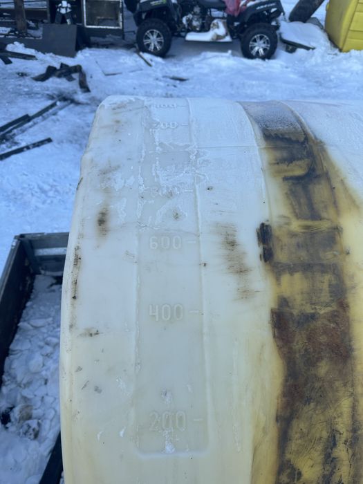 Емкость для опрыскивателя пластиковая 2куб