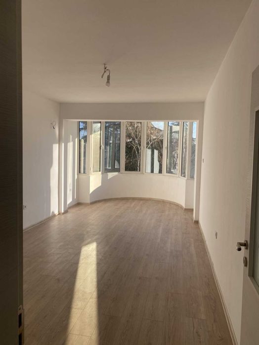 Продава се Тристаен апартамент в Пловдив, Кършияка - 71 кв.м за 2324 €/кв.м - Снимка #13