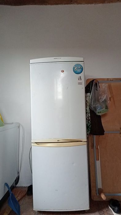 Холодильник  LG (  бу)