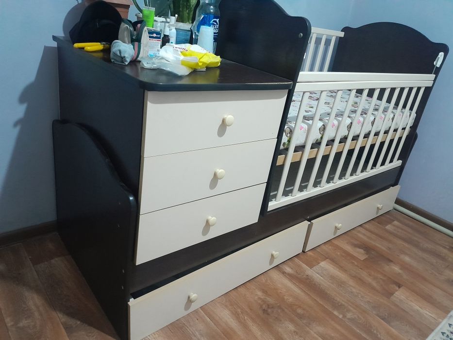 Детский кровать с качелный