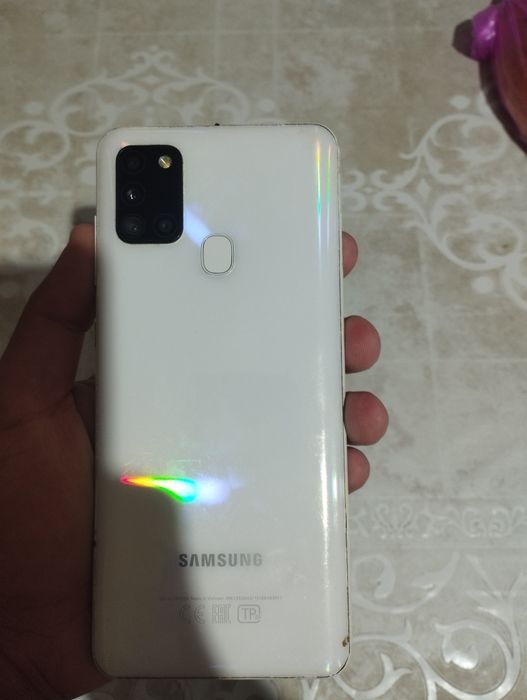 Телефон Samsung A21