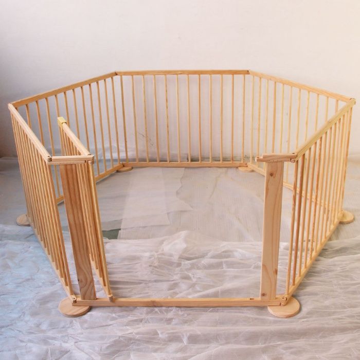 Продавам дървена Сгъваема ограда/кошара за игра 8 елемента