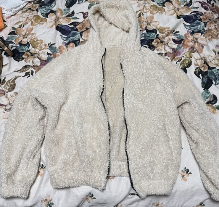 Спортен екип подходящ за сезона с подарък горнище