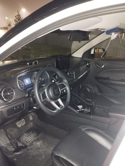 Аренда сухой или выкуп  год 2025 пробег 20500 запас хода 405 новая 1