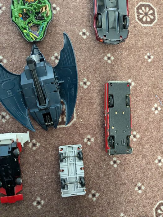 Mașina Vechi, de colecție. Citește bine anunțul.