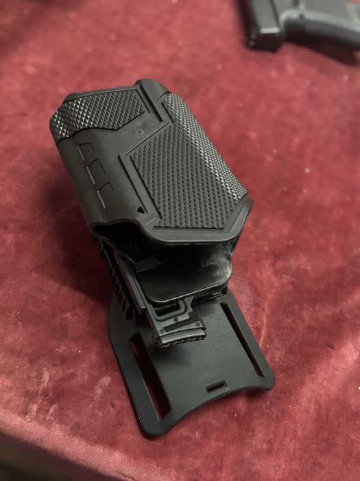Кобур за глок 17 с фенер