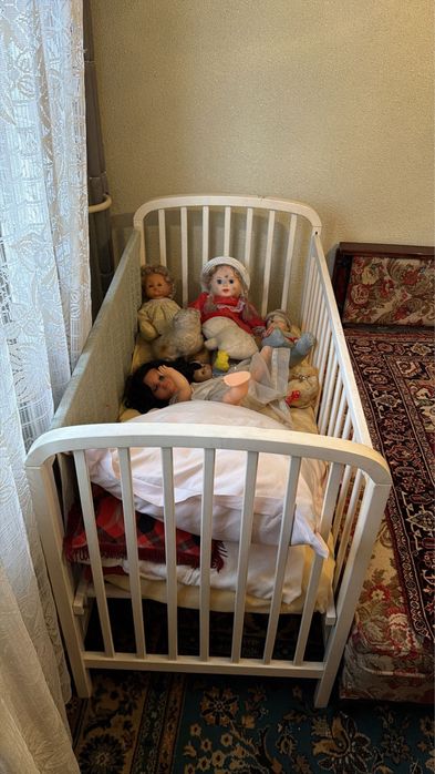 Vand mobilier in stare buna