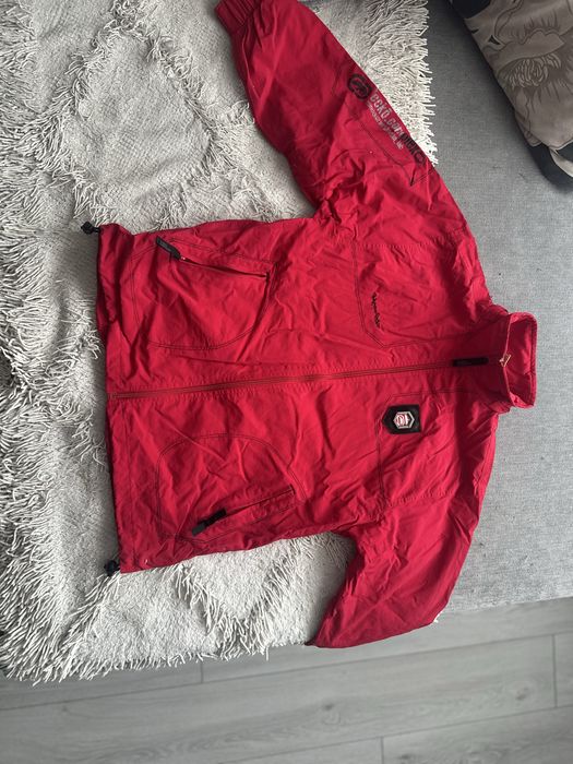 Продам детскую куртку ecko