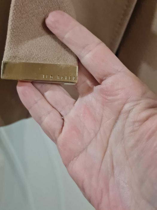 Ted Baker страхотен цвят палто