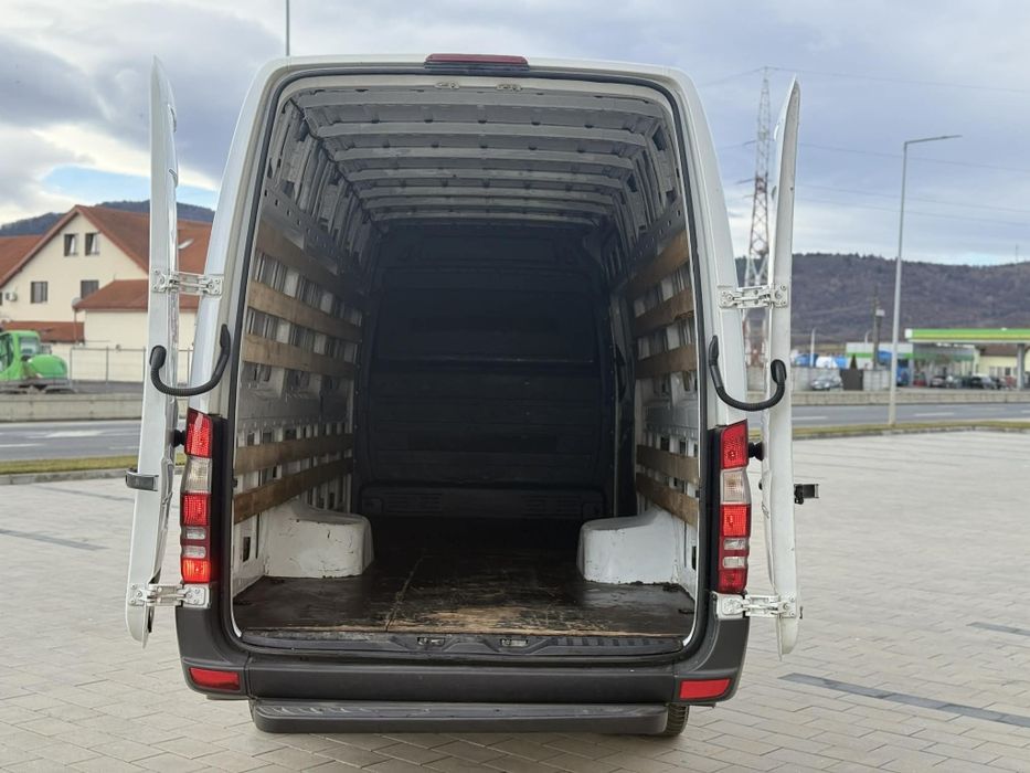 Mercedes sprinter 519 xxl  518 319,318iveco daily