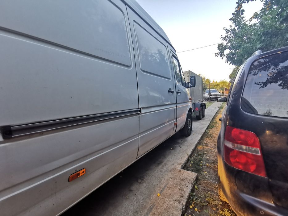 Vând  sprinter defect