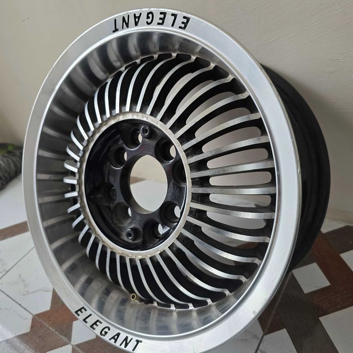 Universal saka diskalar R13 4x100, 4x114 sostoyaniyasi alo 3 dona