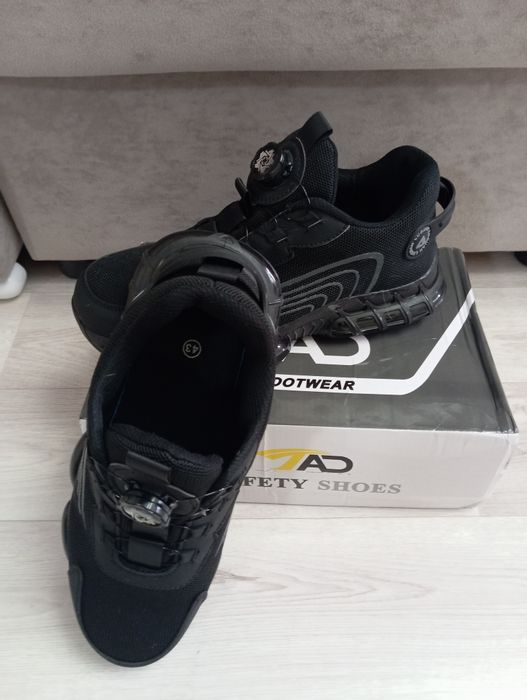 Продам спец обувь!