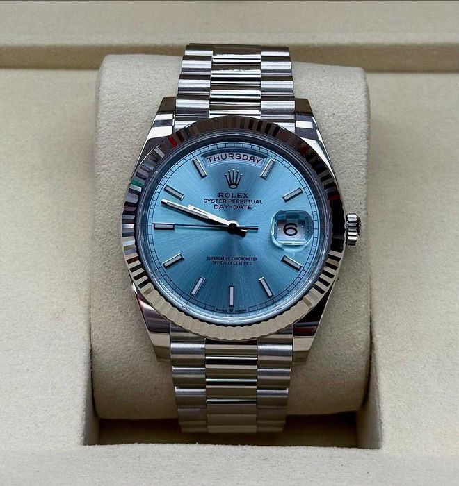 Rolex Day-Date 40mm сребристо синьо
