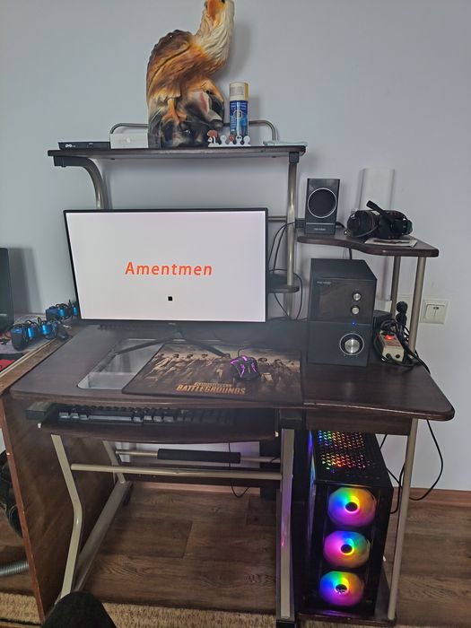 Кампютер новый вместе со столом