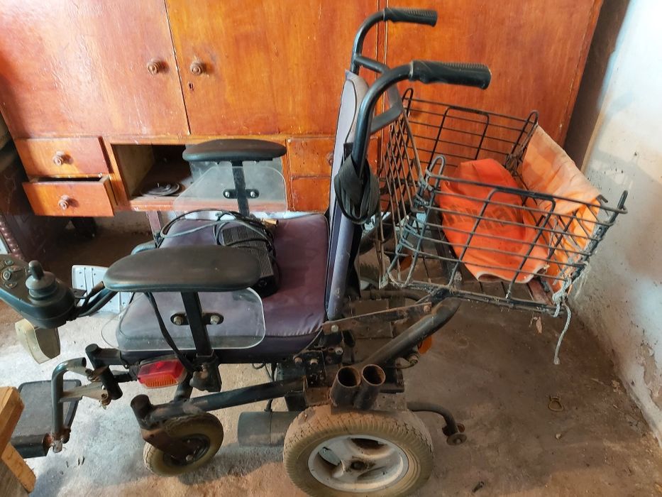 Инвалидна количка електрическа