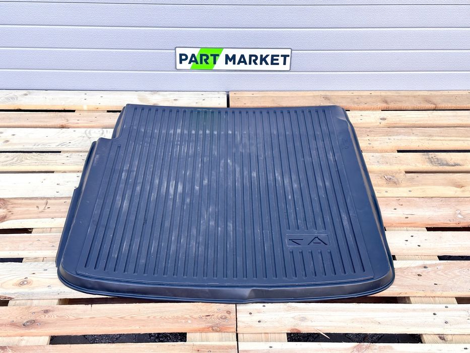 Гумена стелка багажник AUDI A7 C7 4G 4G8061180A