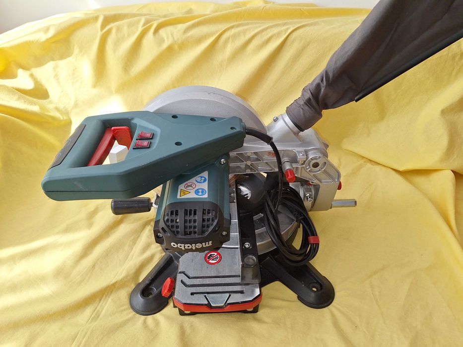 Fierastrau circular de masa Metabo KS 216 M LaserCut, Putere 1350 W, defect