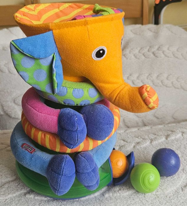 Музикално слонче Tiny Love Stack & Ball Elephant