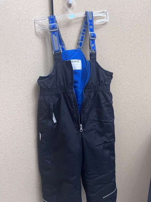 Продам демисезонный комбинезон Kerry