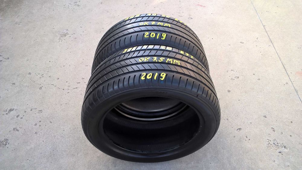 Doua anvelope vara 305 40 20 bridgestone alenza 001 run flat 7,5 mm