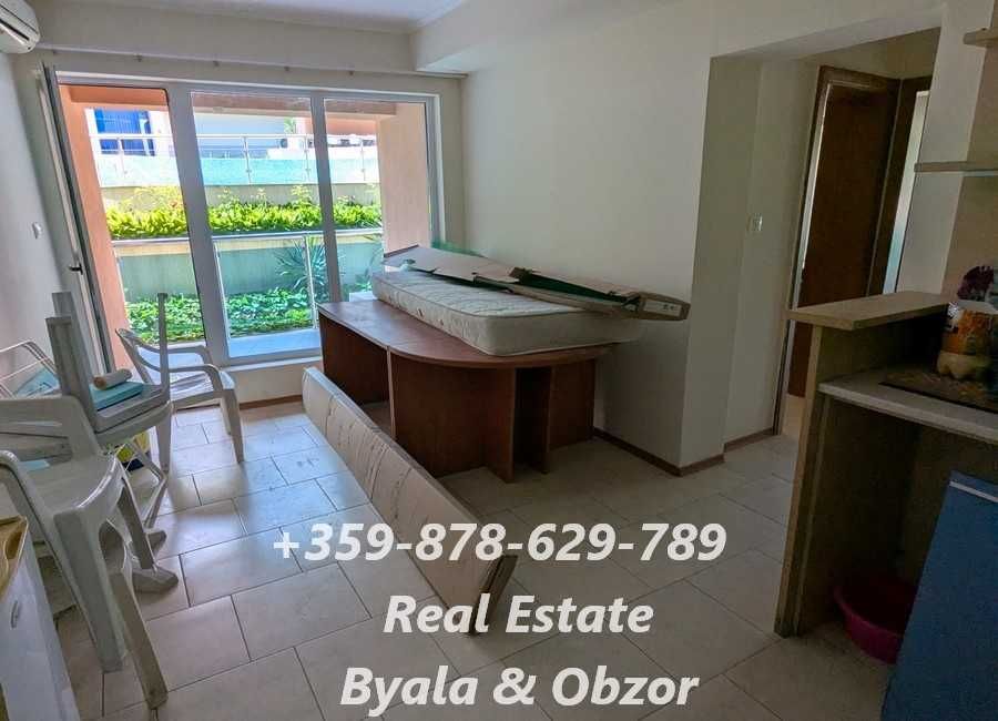 Продава се Тристаен апартамент в Обзор - 85 кв.м за 795 €/кв.м - Снимка #1