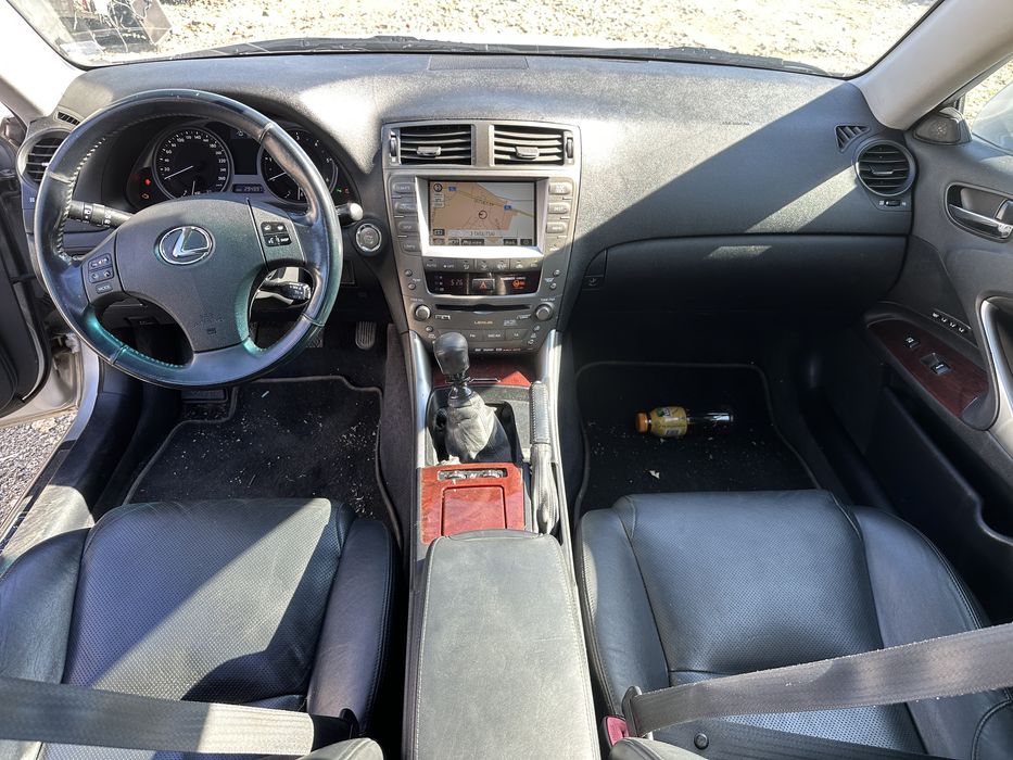 Lexus Лексус IS 220d 177 кс На части!