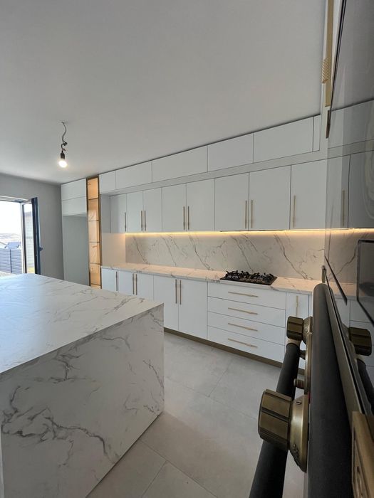 Mobilier la comanda, montaj mobila, electrocasnice