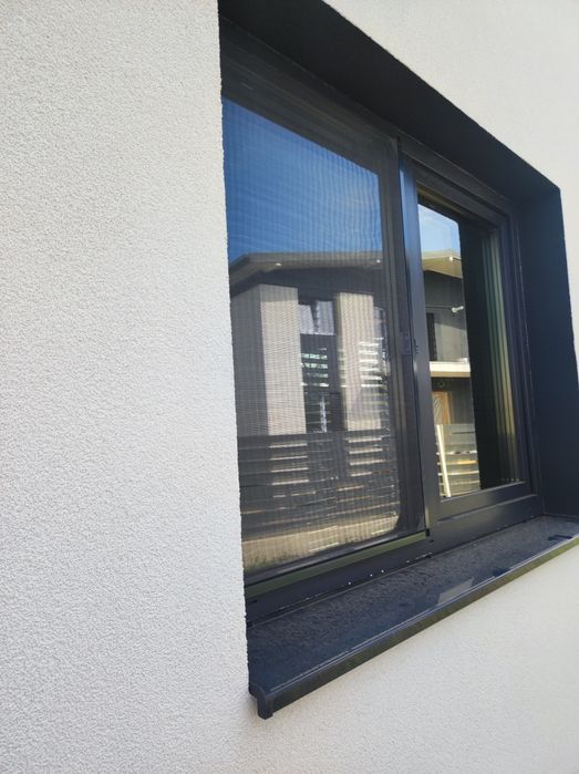 Plase contra insectelor Asigurăm montaj in București și Ilfov