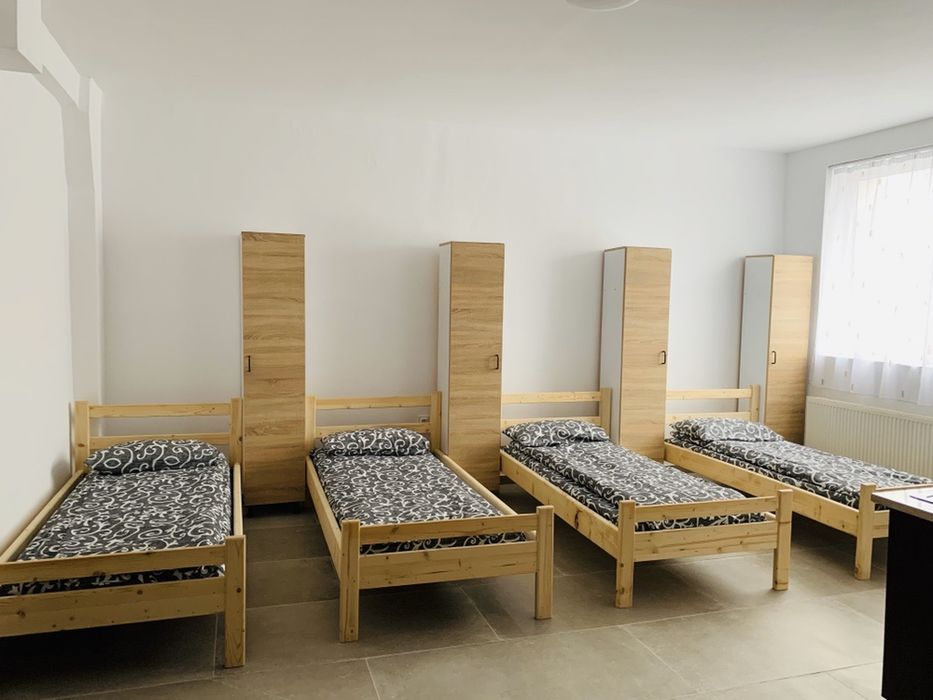 Cazare Muncitori Medias de la 50de  persoana pe zi