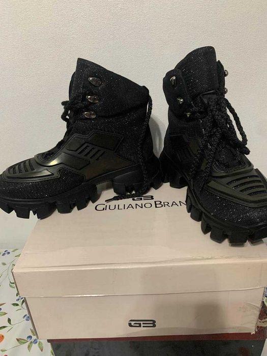 срочно продается брендовая обувь 39 размер