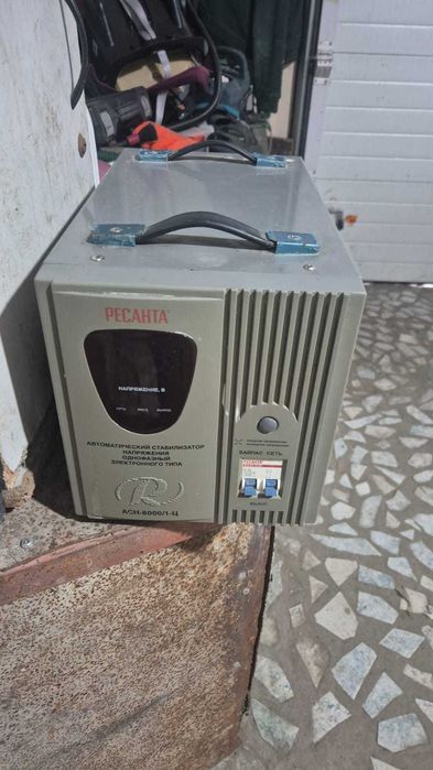 Стабилизатор напряжения Ресанта