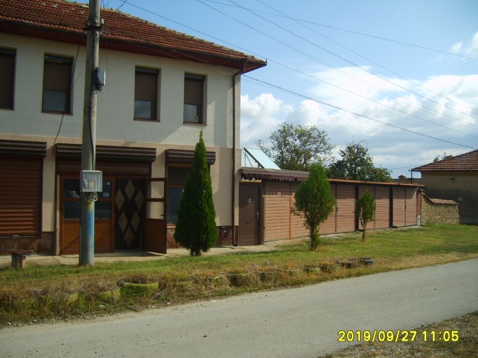 Продава се Къща в с. Пчелище, Област Велико Търново - 200 кв.м за 700 €/кв.м - Снимка #1