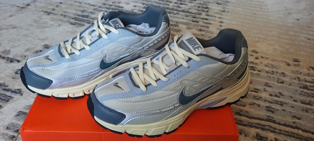 Новые Кроссовки Найк