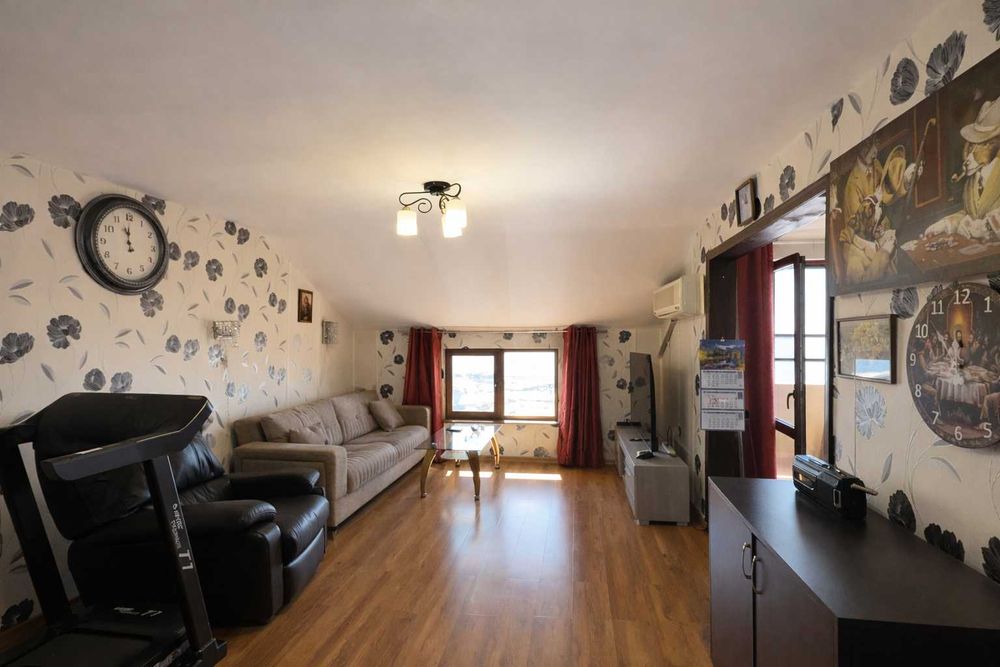 Продава се Тристаен апартамент в Свети Влас - 100 кв.м за 561 €/кв.м - Снимка #1