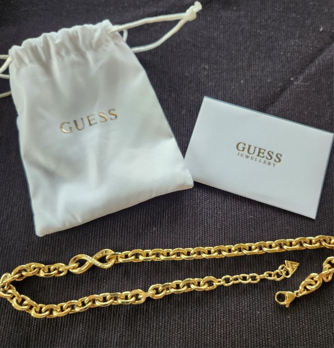 Дамско колие Guess