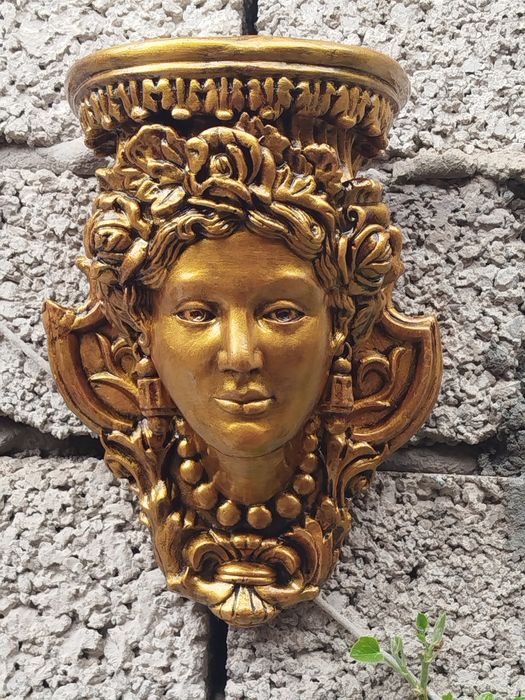 Декор. Голова девушки