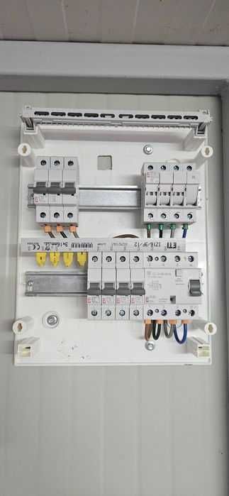 Tablouri electrice la comanda / Tablouri gata de montaj