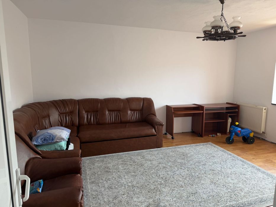 Închiriez apartament 2 camere Brașov