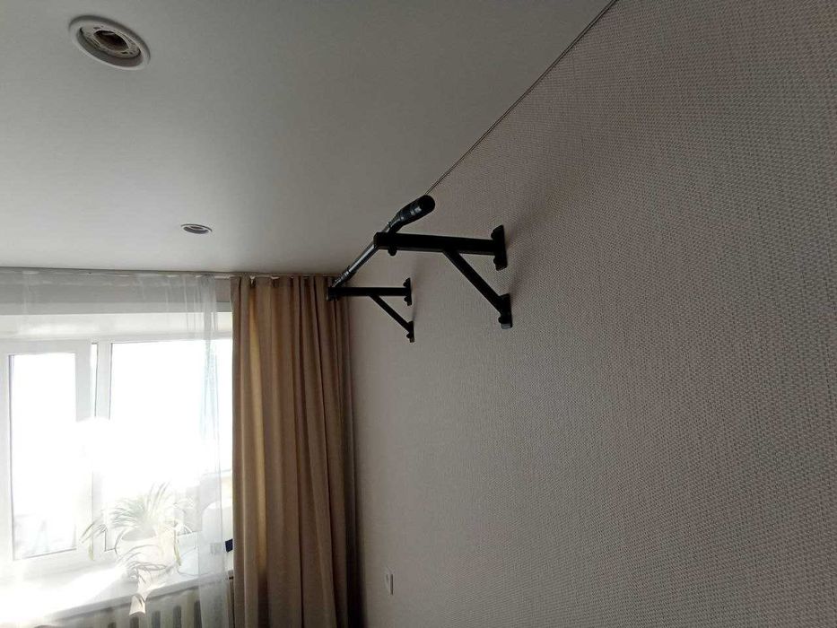 Турник настенный