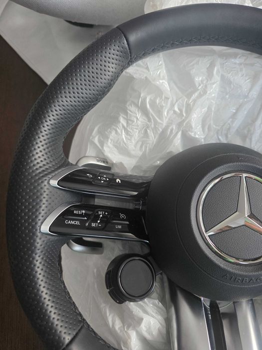Оригинален волан за Mercedes AMG с пера за управление за