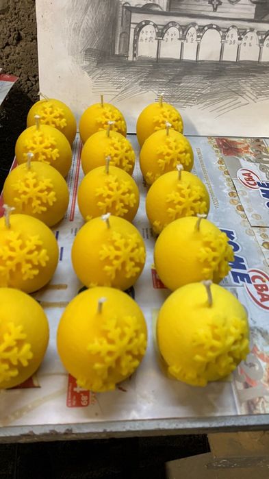 Декоративни восъчни свещи