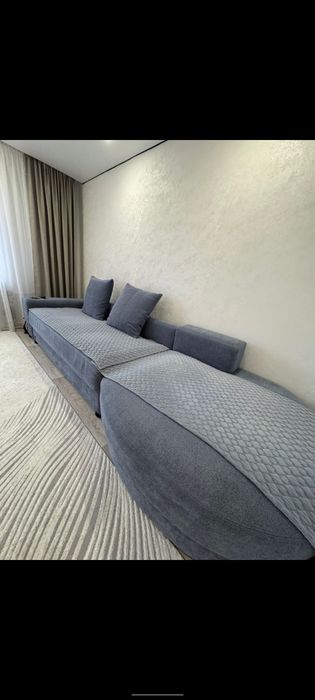 Диван для дома 4 метра, в хорошем состоянии