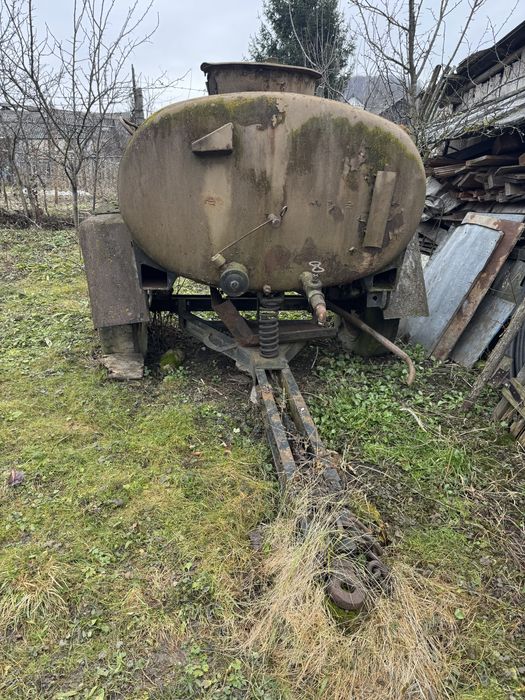 De vanzare………………………………