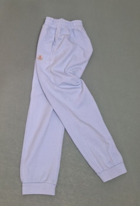 Moncler pantaloni trening din 100% bumbac, albastru deschis